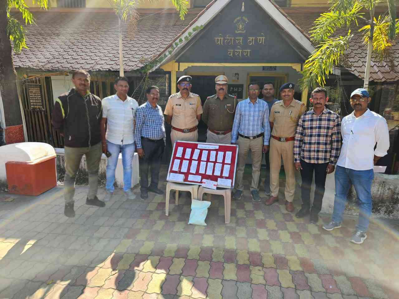 मोबाईल चोरी प्रकरणाचा पोलीसांनी केला पर्दाफाश